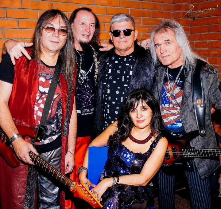 Лейся, песня